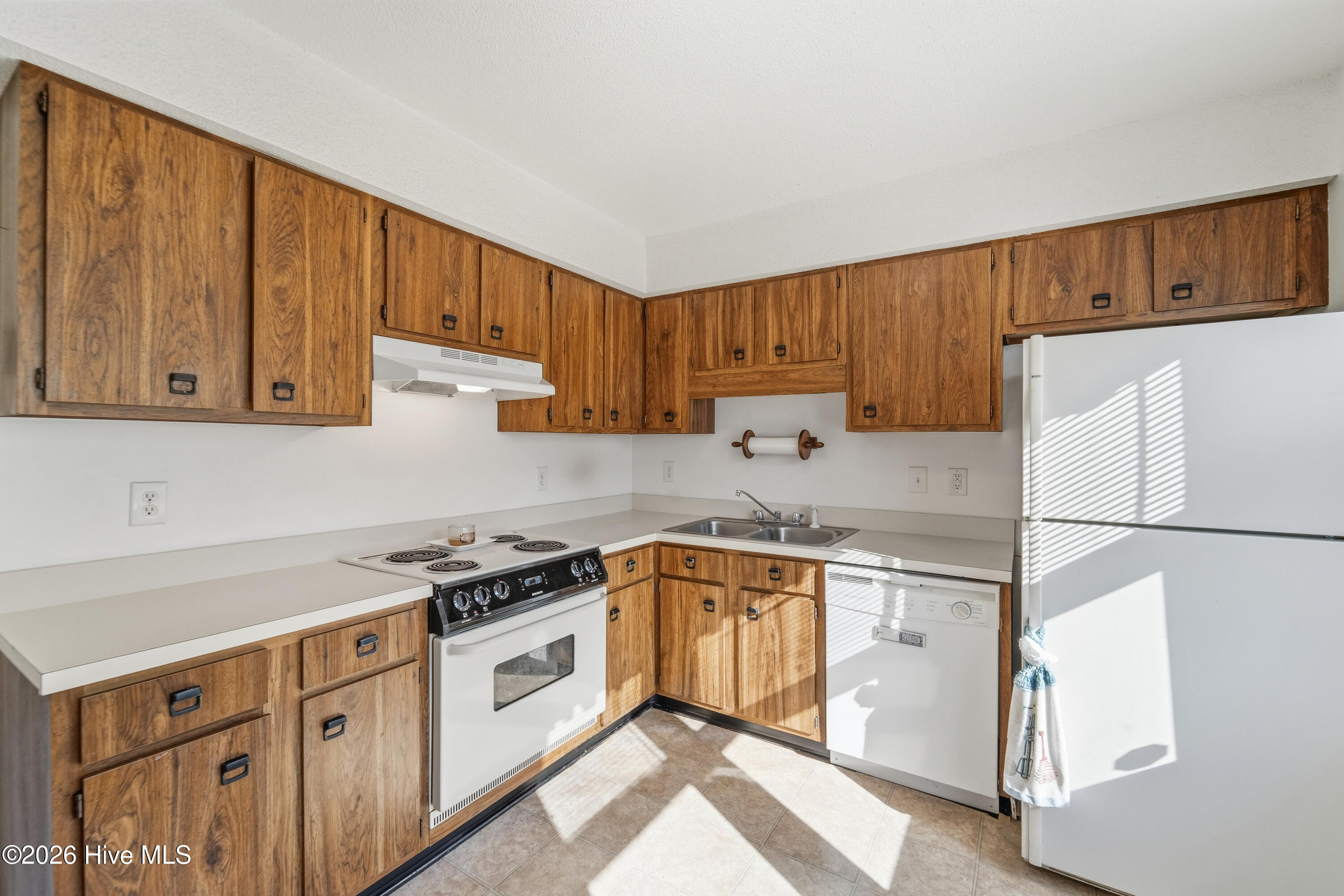 310 Luann Road Jacksonville, NC 28540 - Photo 16 of 25 Kitchen
