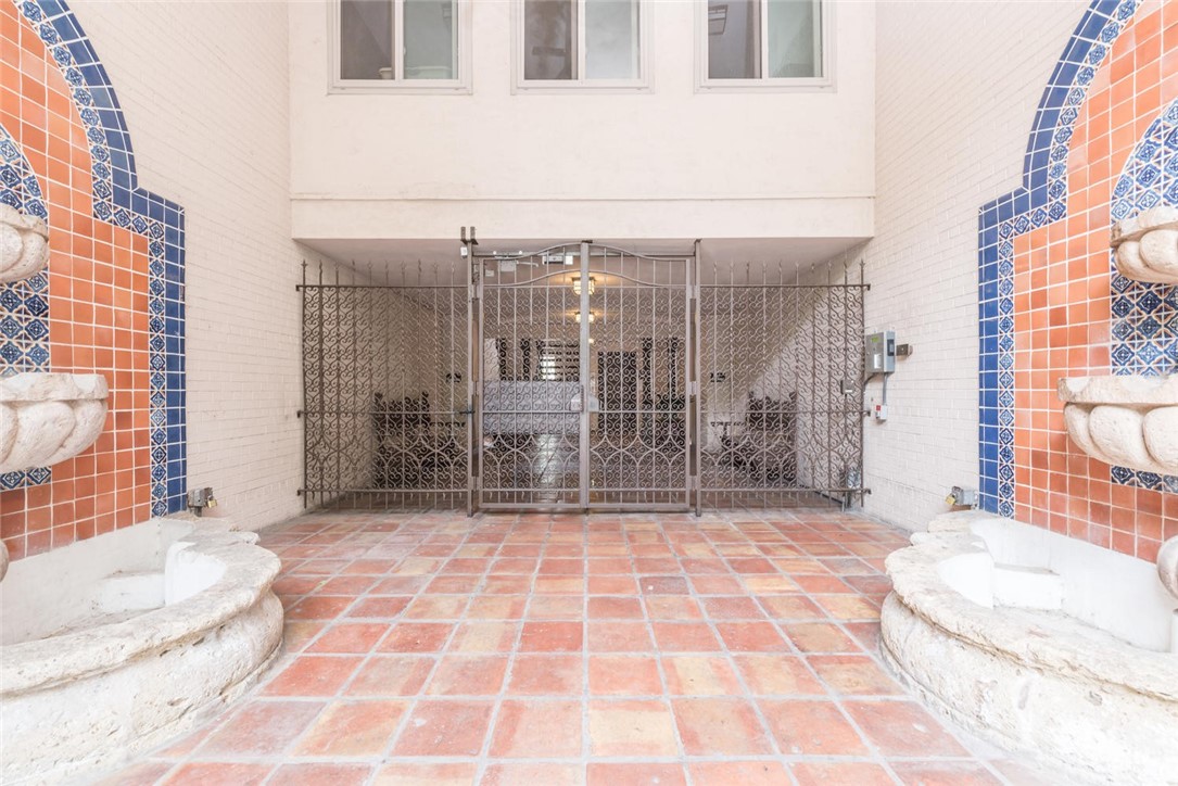 505 West 7th Street, Unit 103 Austin, TX 78701 - Photo 13 of 21 a view of a brick building with many windows