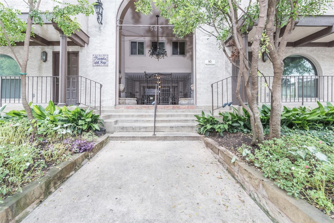 505 West 7th Street, Unit 103 Austin, TX 78701 - Photo 14 of 21 a view of a entrance gate of the house