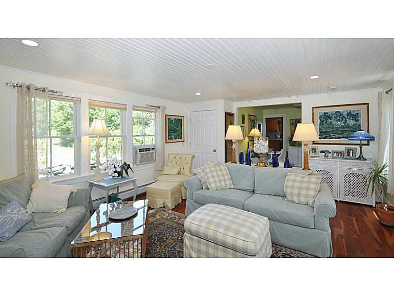 40 Stillman Road North Kingstown, RI 02874 - Photo 3 of 22 Den/Family/Great Room.
