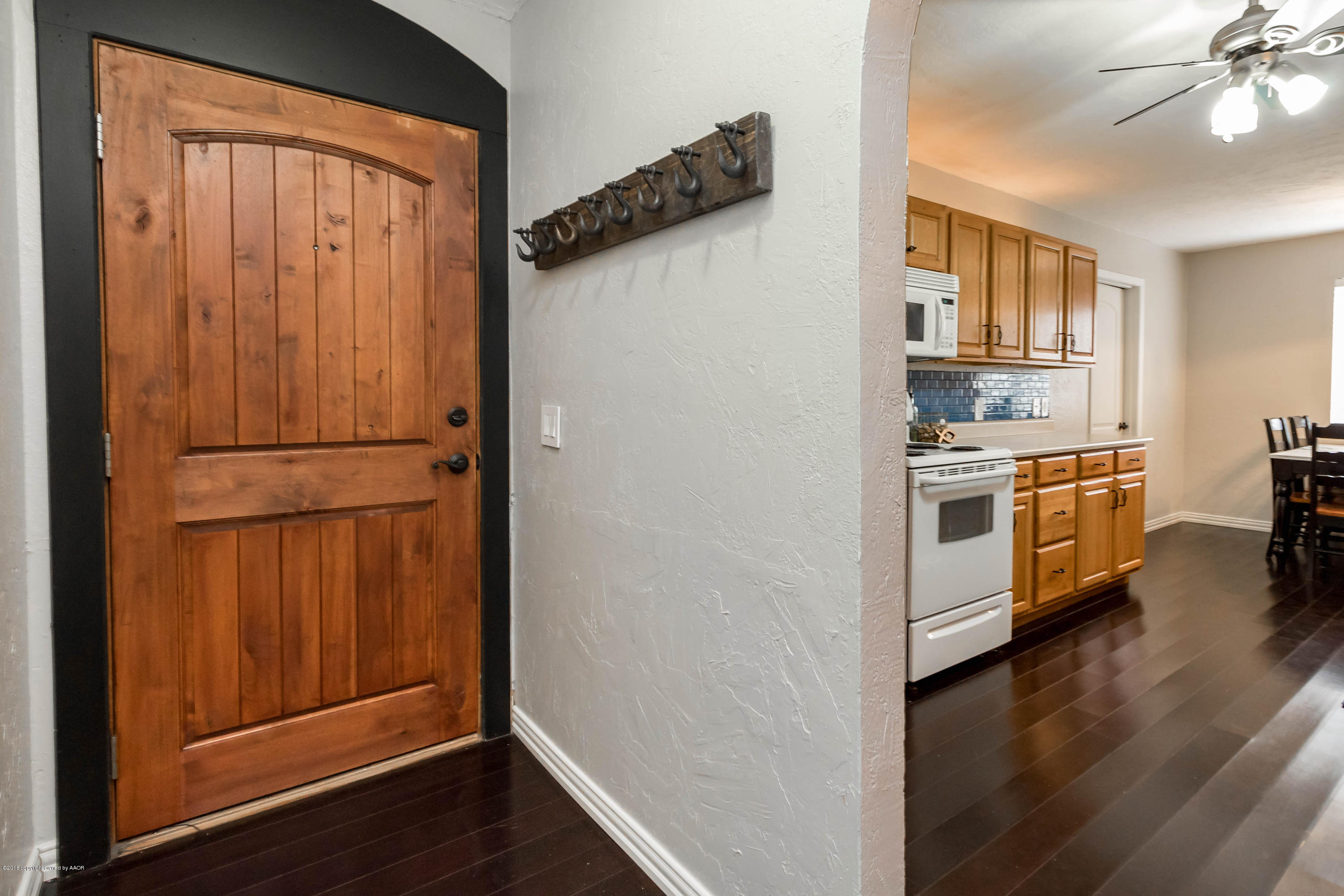 8117 Coronado Trail Amarillo, TX 79110 - Photo 6 of 23 Entry