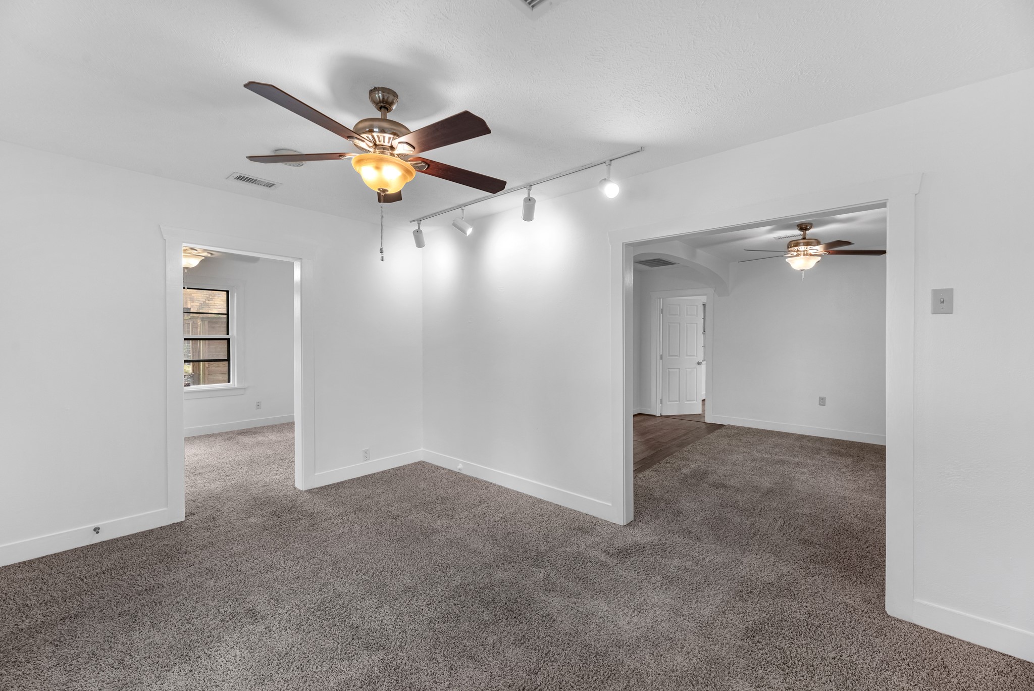 512 Gale Street Houston, TX 77009 - Photo 12 of 22
