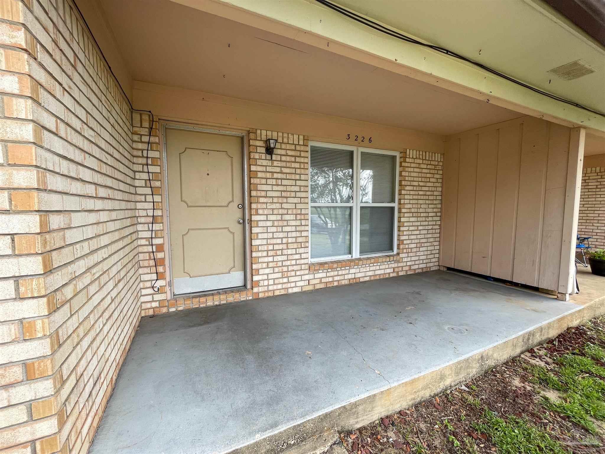 3226 Santa Rosa Drive Gulf Breeze, FL 32563 - Photo 6 of 11 a view of an empty room