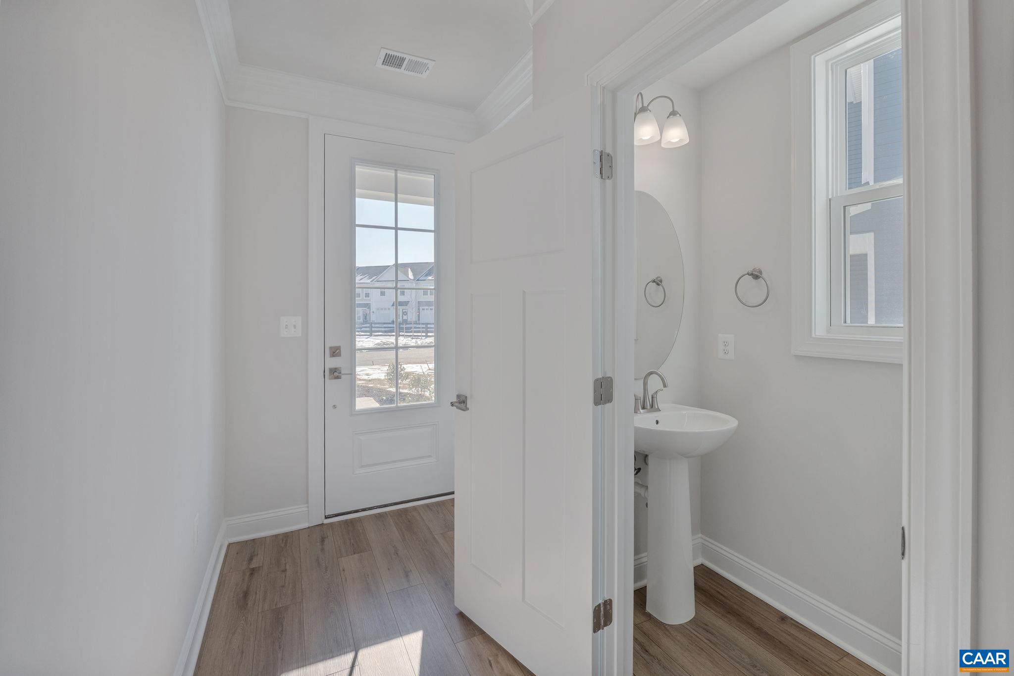 309 Springdale Road Waynesboro, VA 22980 - Photo 6 of 45 Gallery Image 6