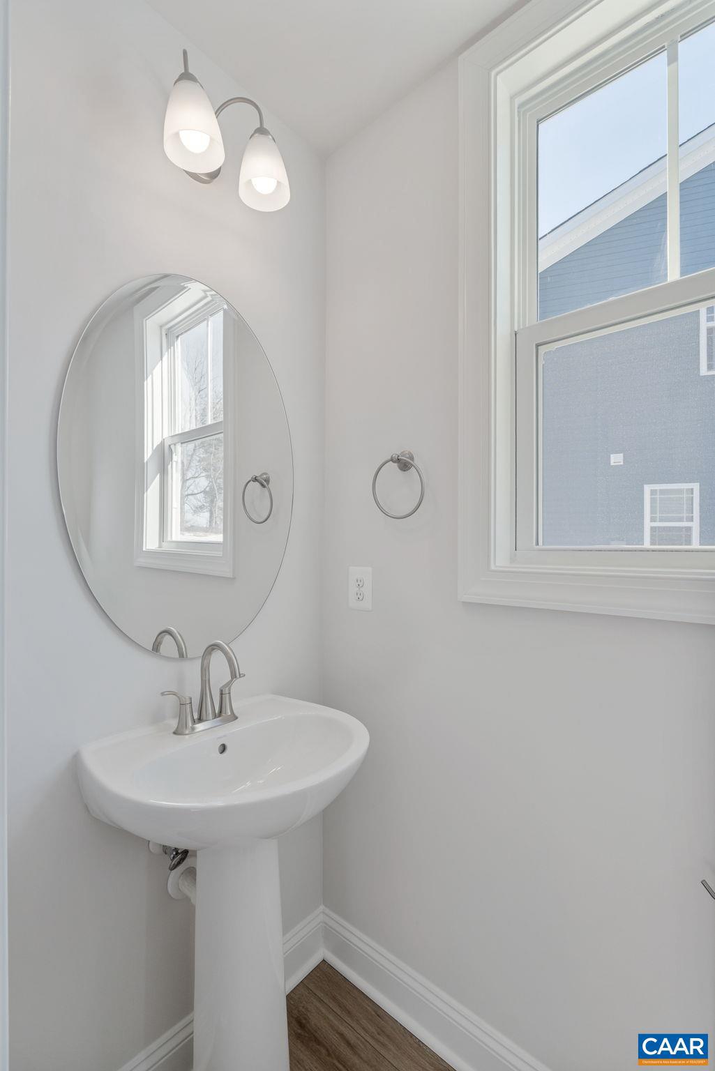 309 Springdale Road Waynesboro, VA 22980 - Photo 7 of 45 Gallery Image 7