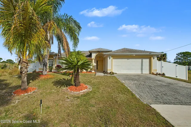 $2,100 | 1175 Altamira Street, Palm Bay, FL 32907