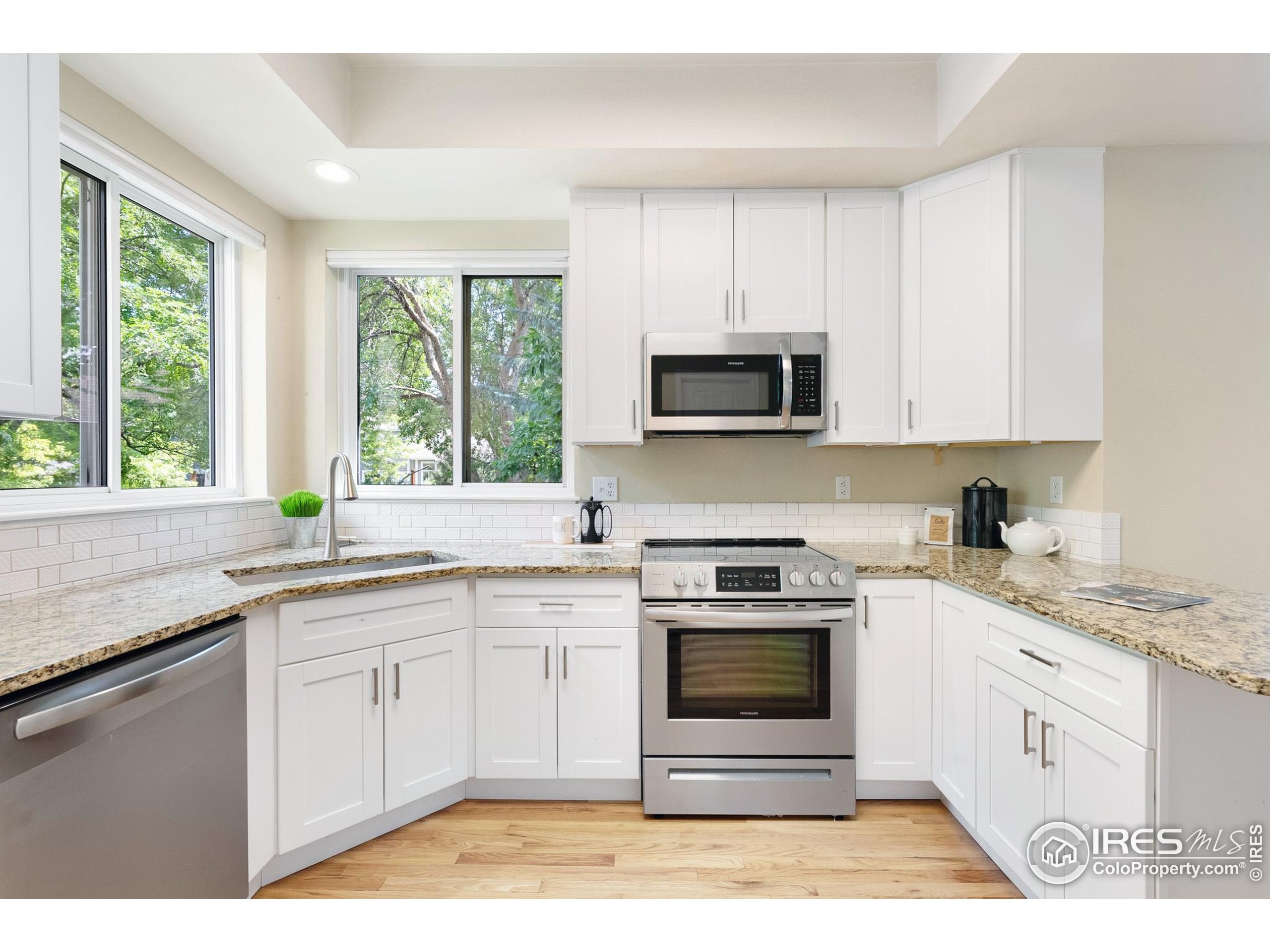 4892 Kings Ridge Boulevard Boulder, CO 80301 - Photo 8 of 42