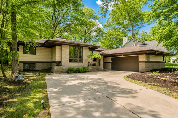 $525,000 | 6746 South 35th Street, Franklin, WI 53132