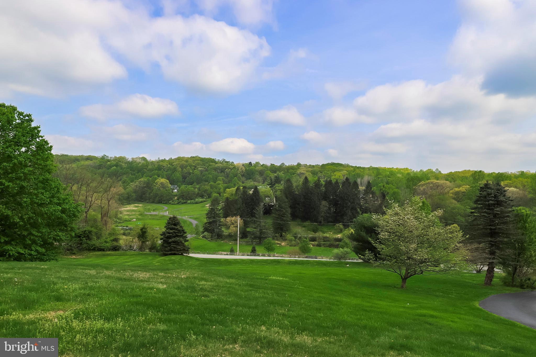 131 Dowlin Forge Road Downingtown, PA 19335 - Photo 2 of 34 Gallery Image 2