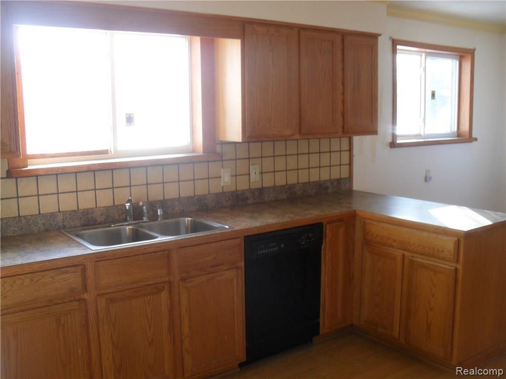 2430 East Thirteen Mile Road Warren, MI 48092 - Photo 3 of 18 13 mile 006.JPG
