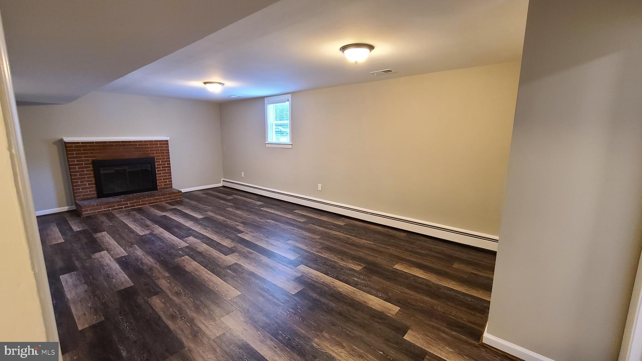 7 Cedar Drive Sterling, VA 20164 - Photo 18 of 40 a view of empty room with wooden floor