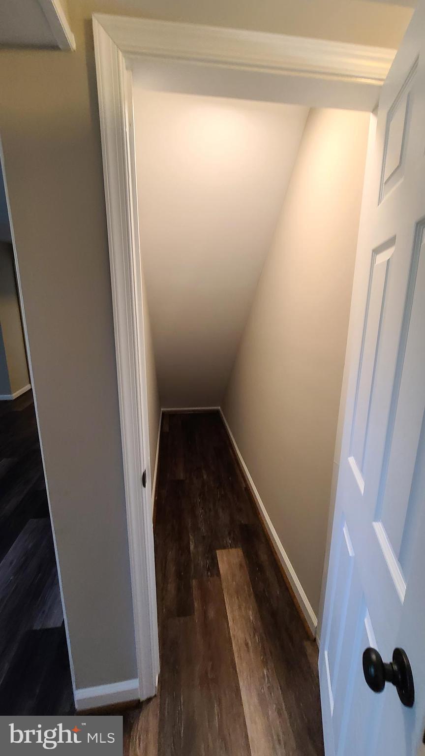 7 Cedar Drive Sterling, VA 20164 - Photo 21 of 40 a view of a small space