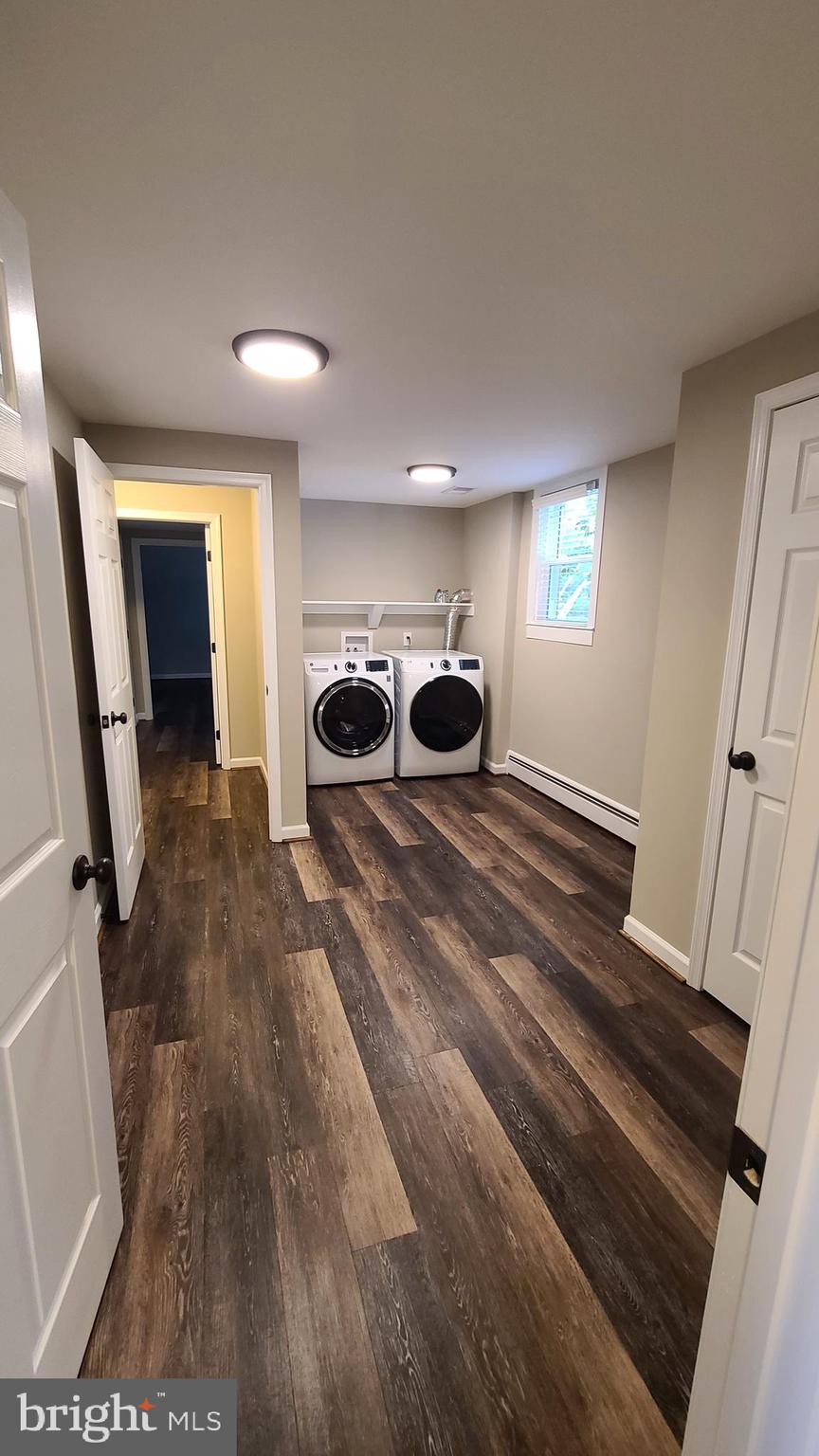 7 Cedar Drive Sterling, VA 20164 - Photo 23 of 40 a view of an entryway with wooden floor