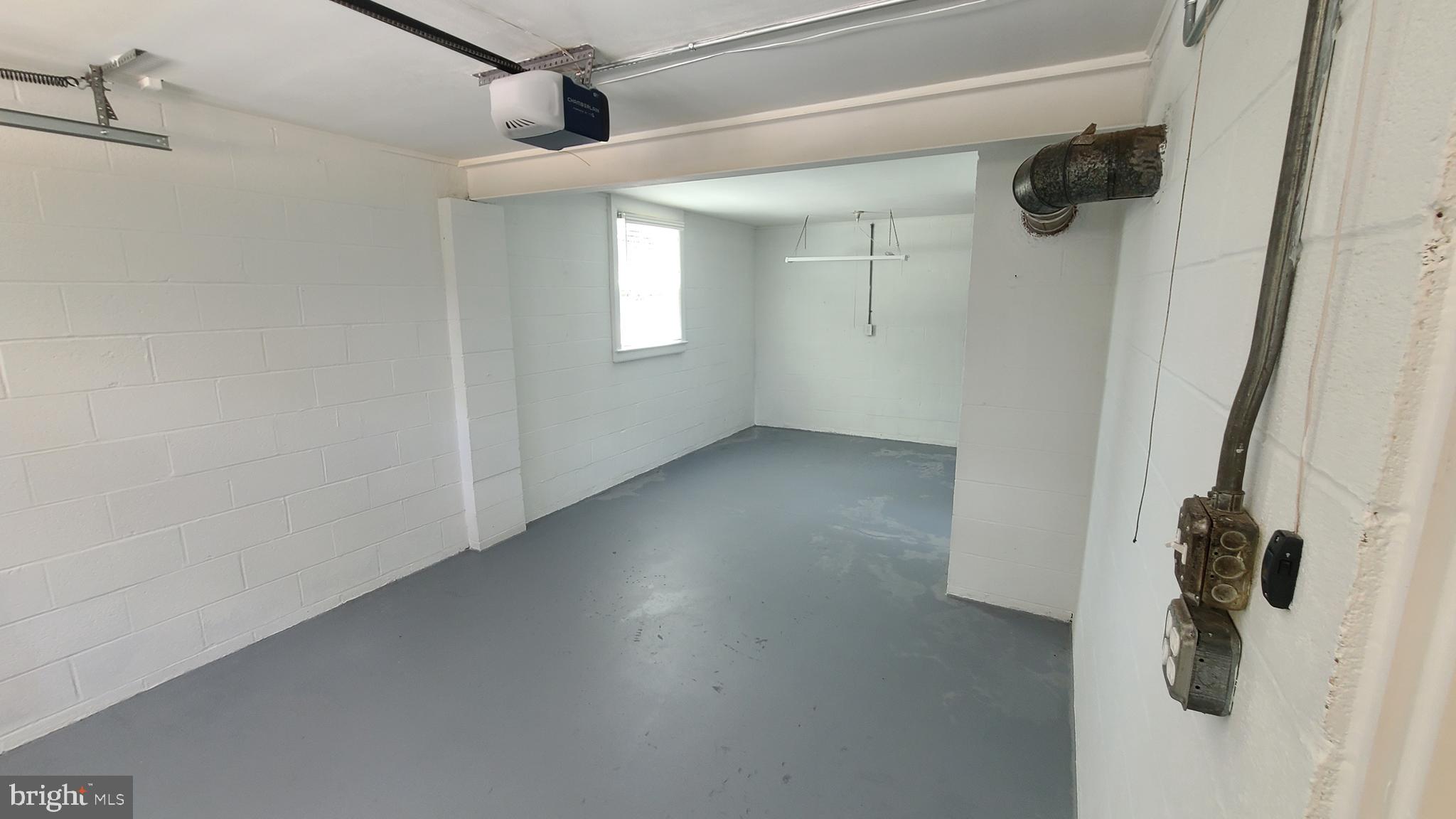 7 Cedar Drive Sterling, VA 20164 - Photo 40 of 40 a view of a hallway with closet