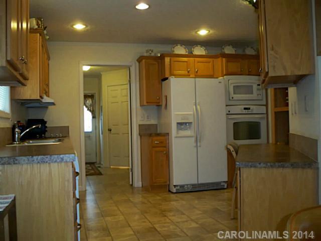 132 Redmon Road Harmony, NC 28634 - Photo 4 of 16 Gallery Image 4