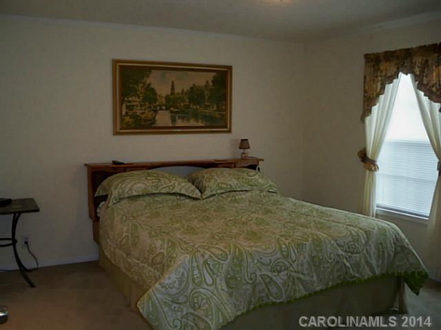 132 Redmon Road Harmony, NC 28634 - Photo 7 of 16 Gallery Image 7
