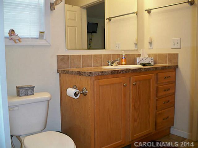 132 Redmon Road Harmony, NC 28634 - Photo 9 of 16 Gallery Image 9