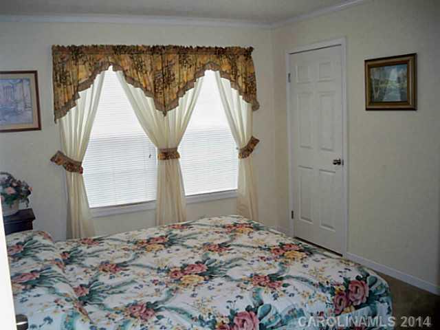 132 Redmon Road Harmony, NC 28634 - Photo 10 of 16 Gallery Image 10