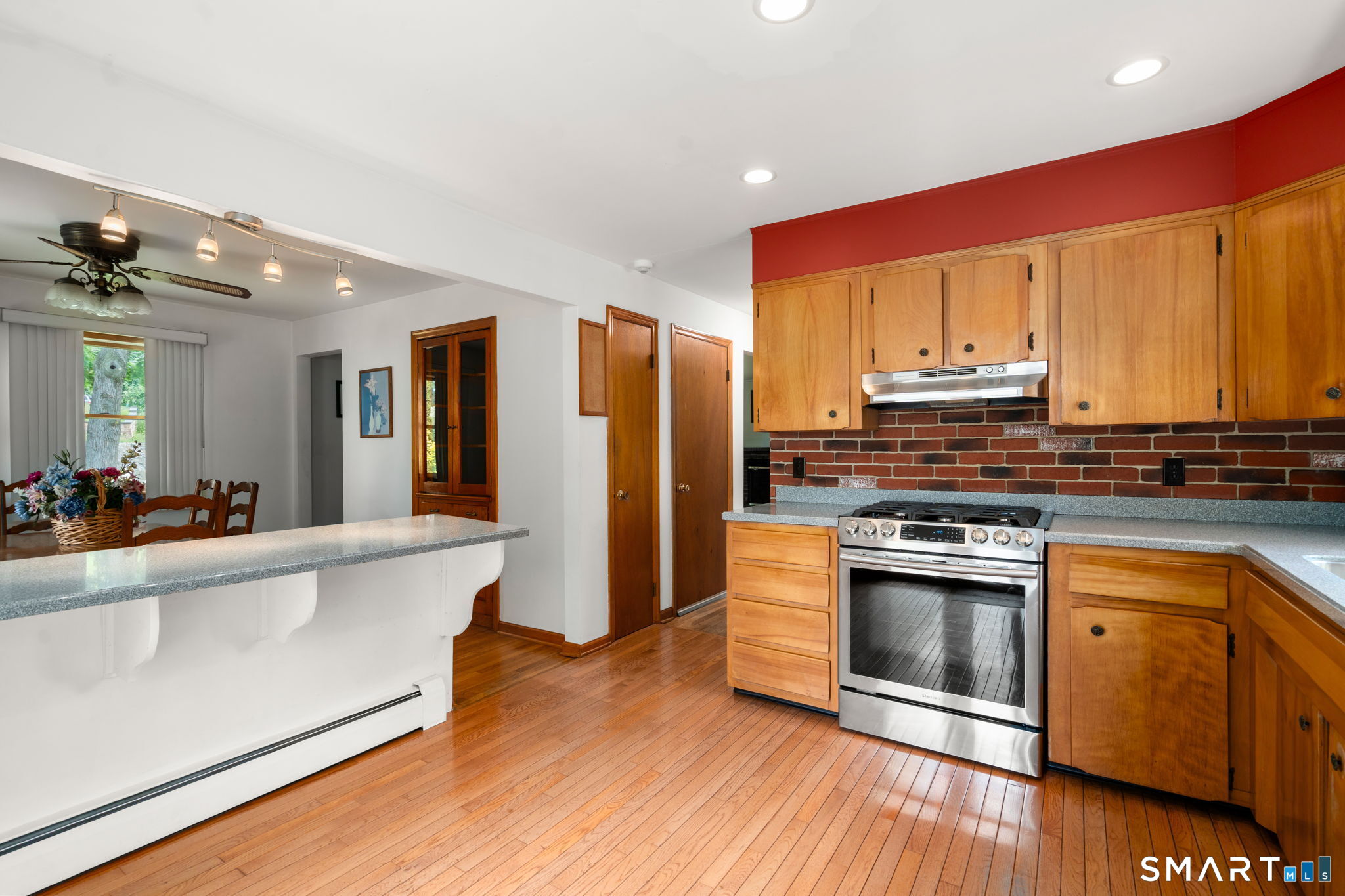 82 County Street Norwalk, CT 06851 - Photo 8 of 30