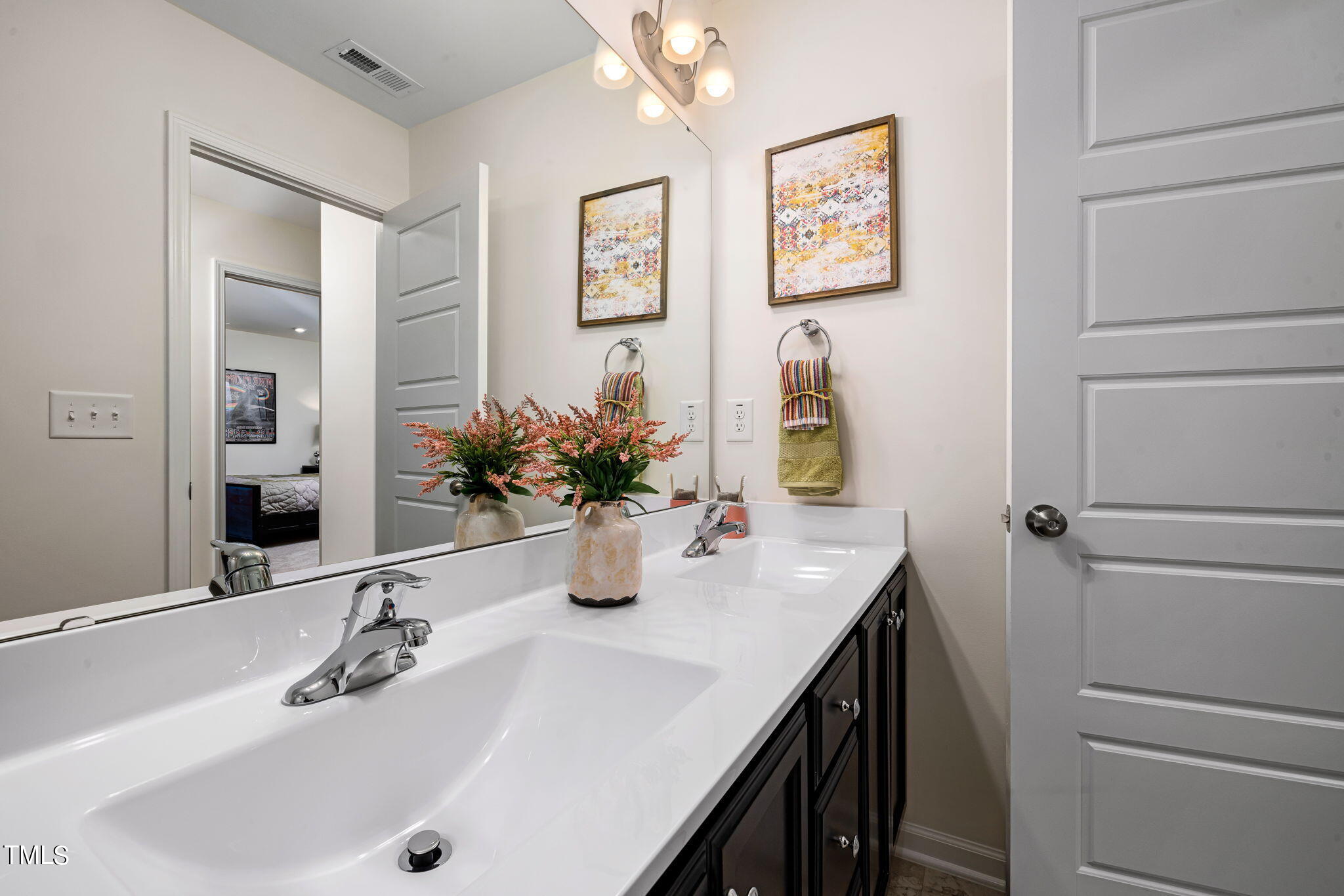 110 Sutherland Road Sanford, NC 27330 - Photo 28 of 34 031_Edison_Hall Bath