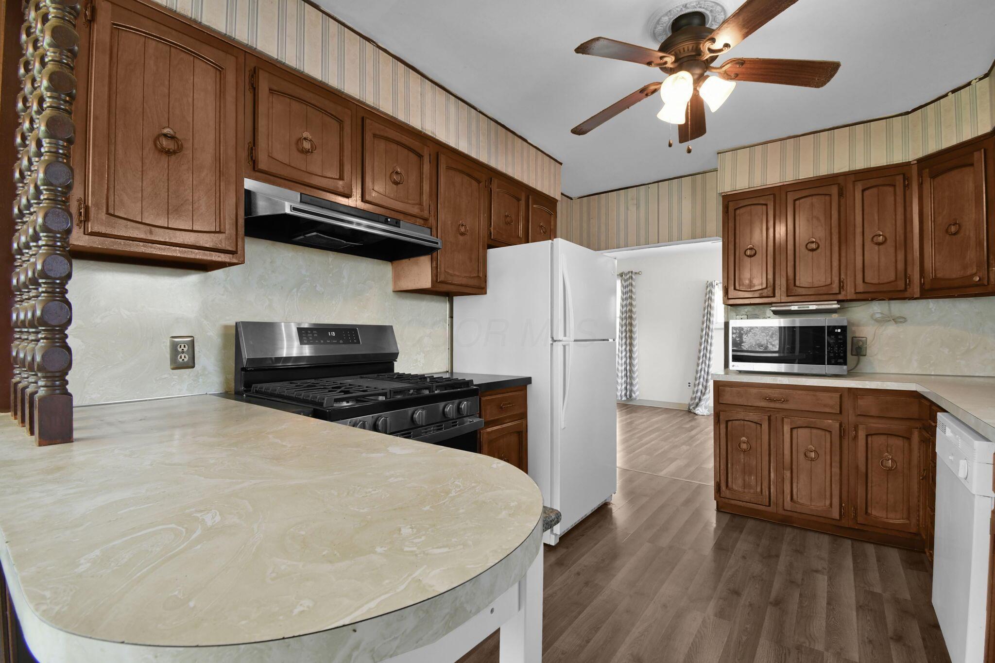 2365 Koebel Road Columbus, OH 43207 - Photo 8 of 26 8-web-or-mls-2365-koebel-rd