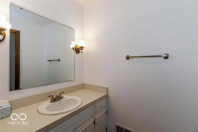 12751 Wembly Road Carmel, IN 46033 - Photo 12 of 21 Gallery Image 12