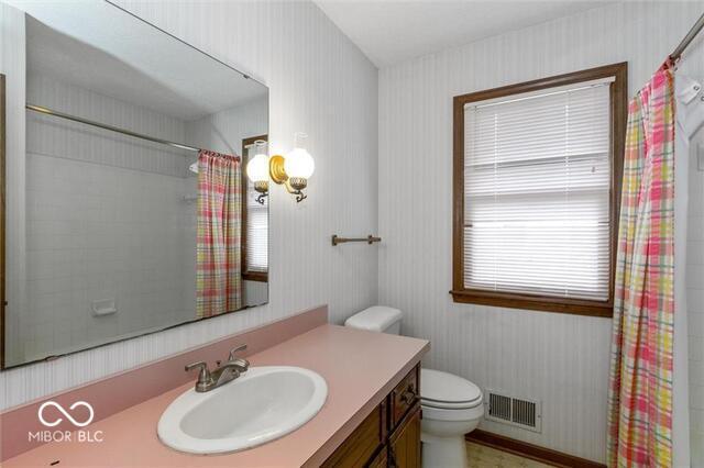 12751 Wembly Road Carmel, IN 46033 - Photo 16 of 21 Gallery Image 16