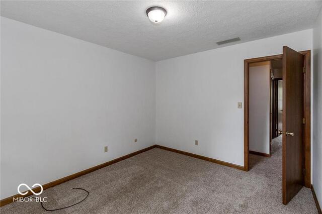 12751 Wembly Road Carmel, IN 46033 - Photo 18 of 21 Gallery Image 18