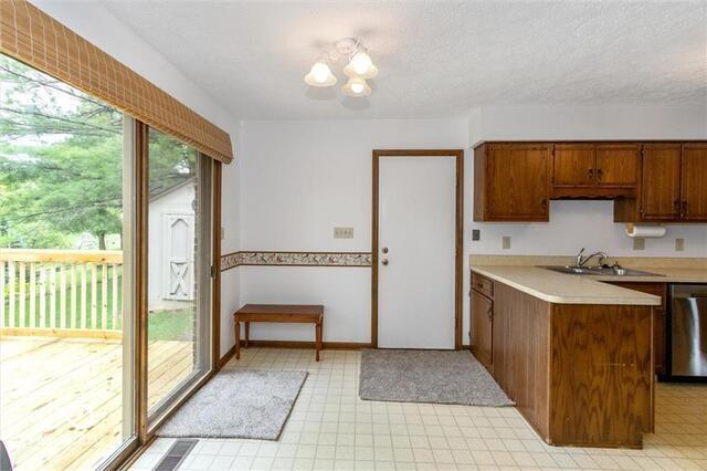 12751 Wembly Road Carmel, IN 46033 - Photo 7 of 21 Gallery Image 7