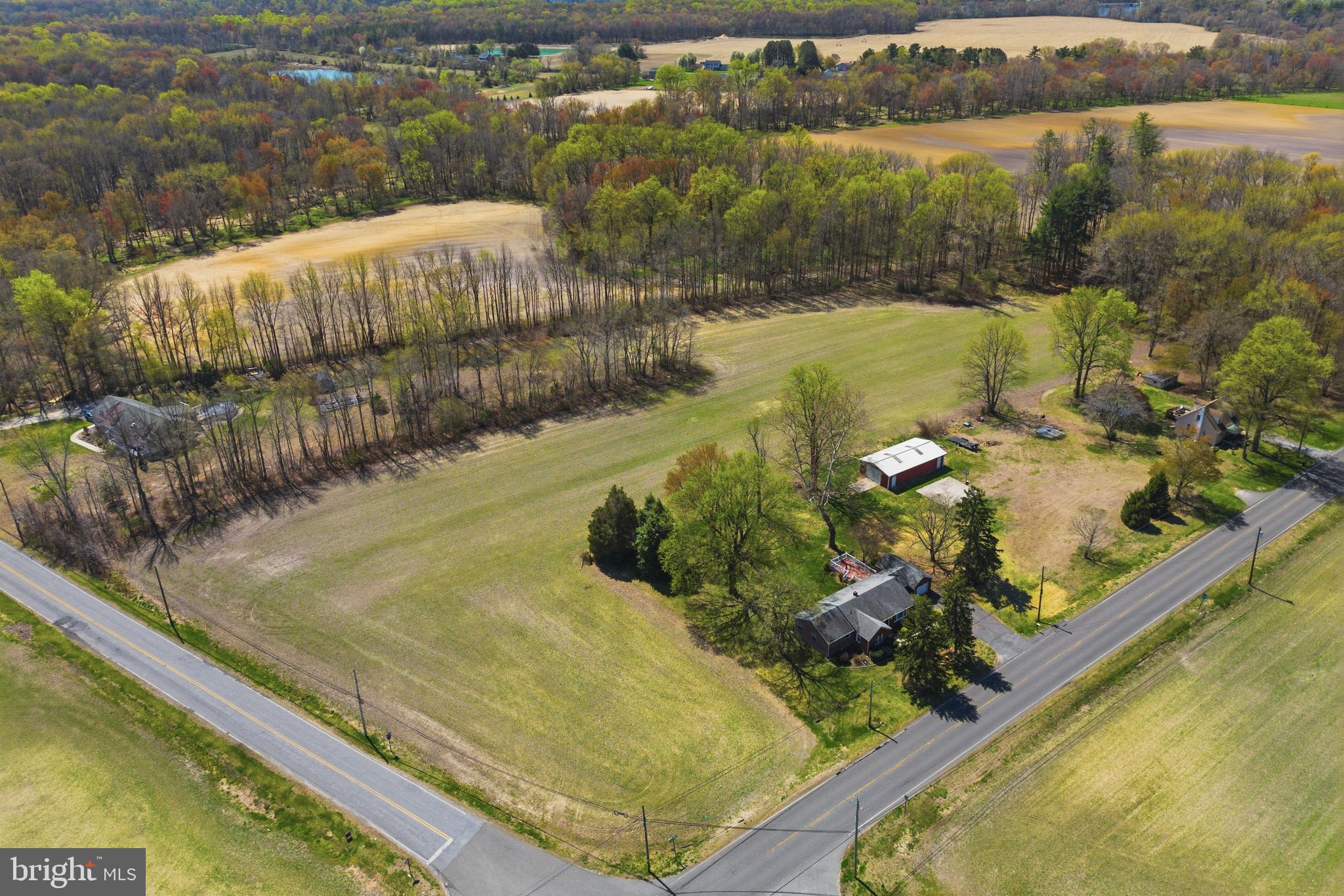 185 North Pennsville Auburn Road Carneys Point, NJ 08069 - Photo 2 of 3 a view of a lake from a balcony