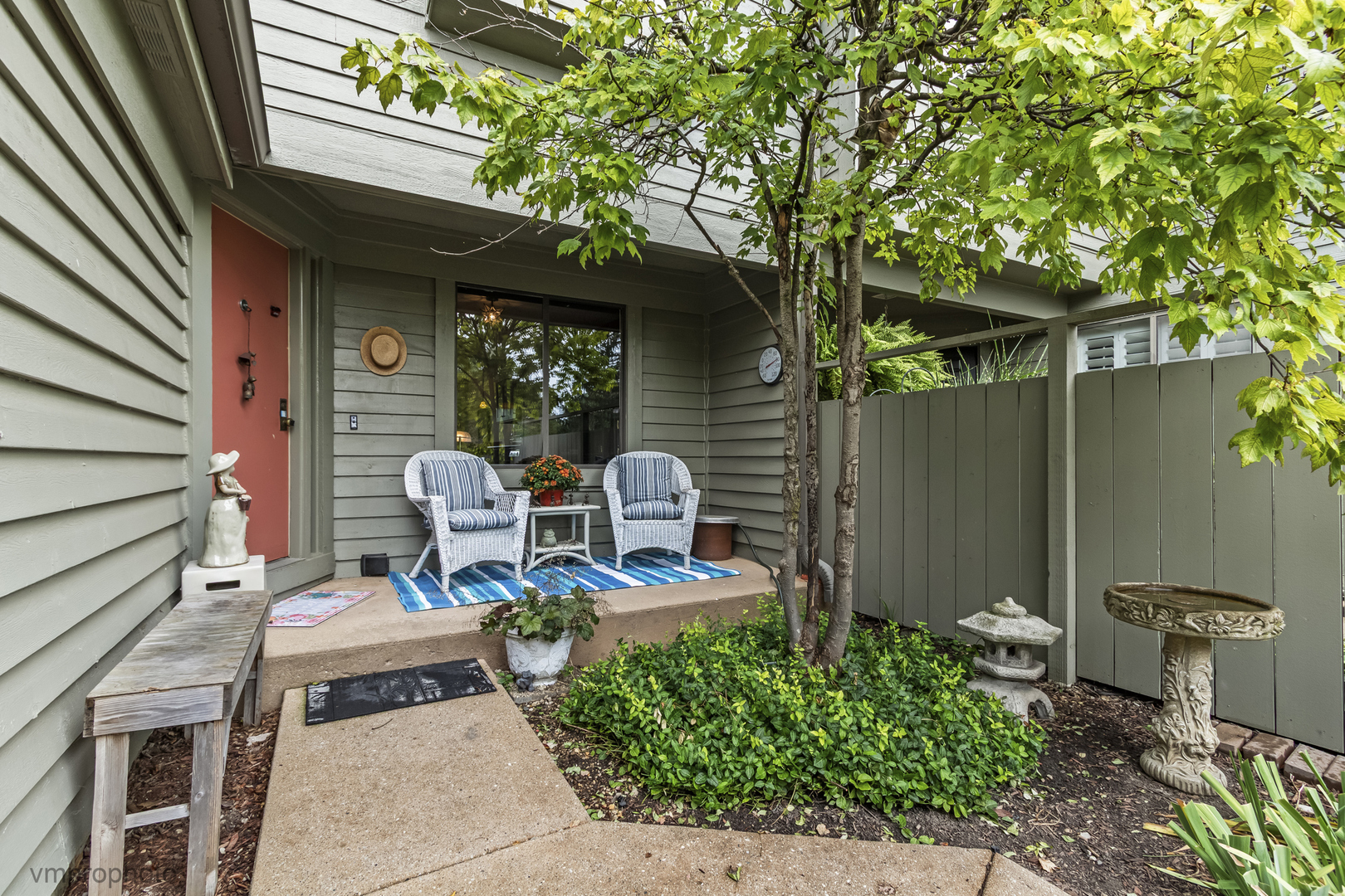 900 Shoreline Road Lake Barrington, IL 60010 - Photo 5 of 43 Gallery Image 5