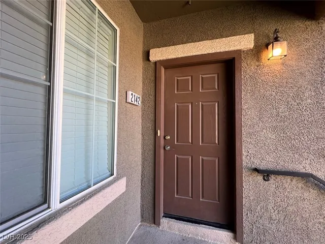 $1,590 | 6868 Sky Pointe Drive, Unit 2142, Las Vegas, NV 89131