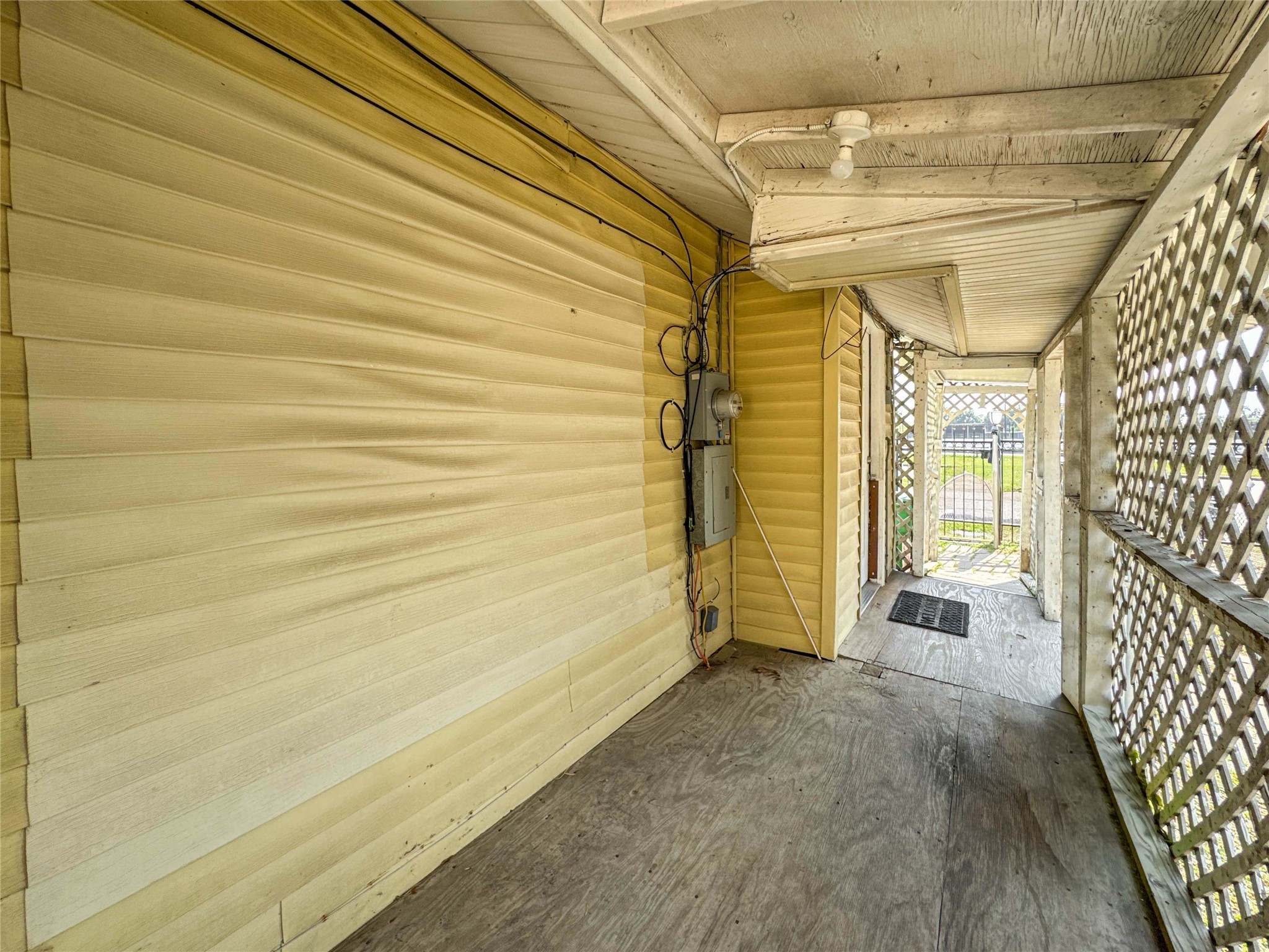 8321 Leander Street Houston, TX 77012 - Photo 22 of 23 a view of livingroom with furniture