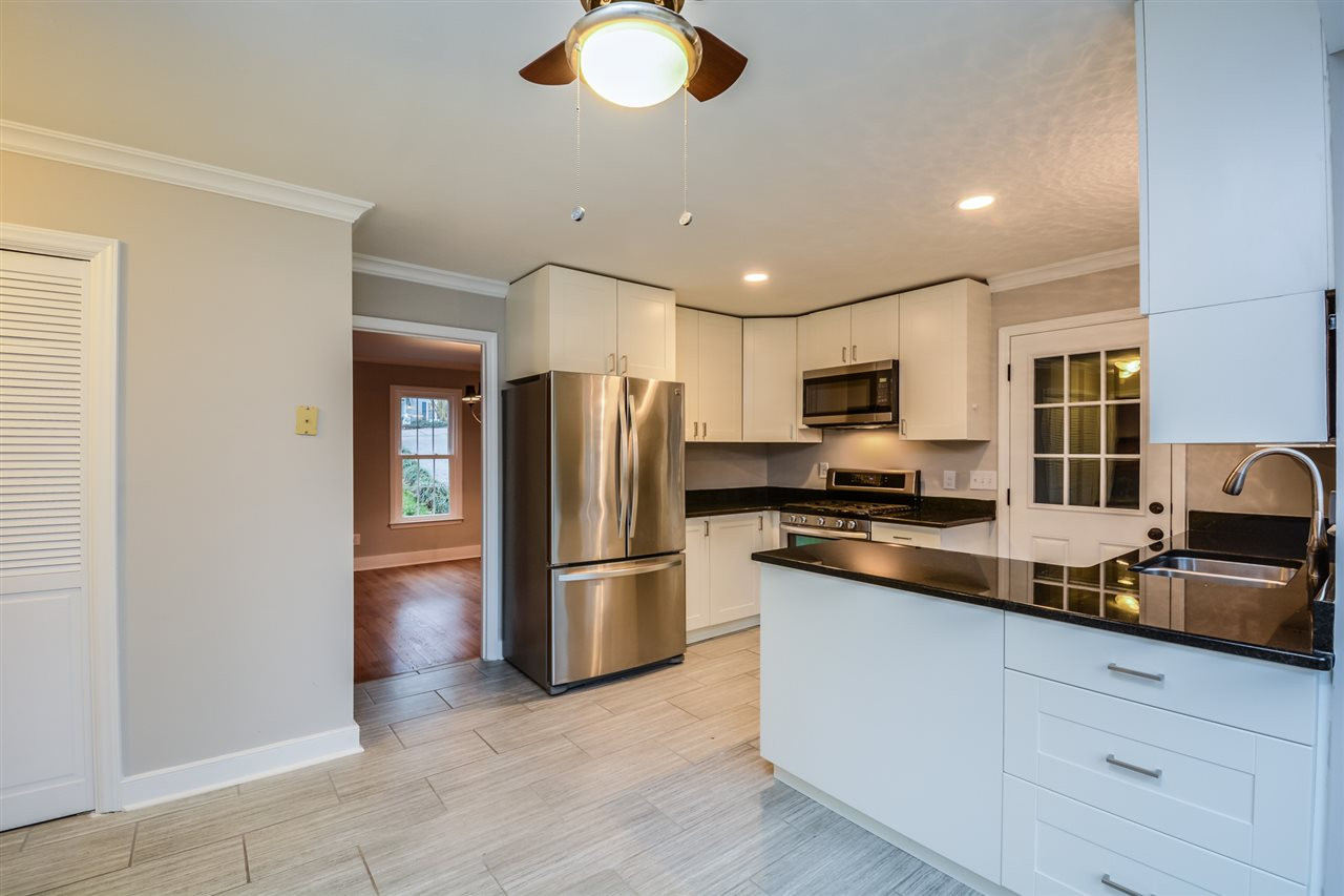 4605 Gunston Place Raleigh, NC 27612 - Photo 8 of 21 Photo 8