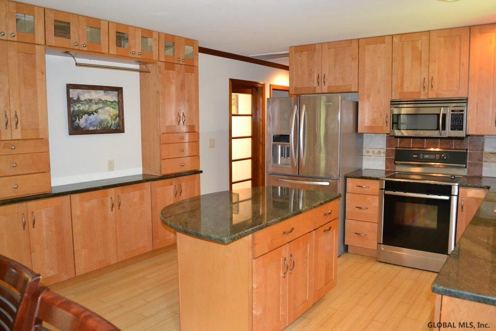 4 Pine Ridge Drive Guilderland, NY 12084 - Photo 5 of 24 Photo 5