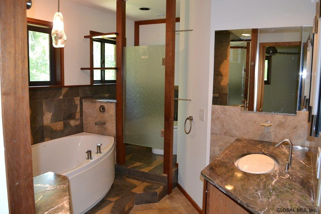 4 Pine Ridge Drive Guilderland, NY 12084 - Photo 8 of 24 Photo 8