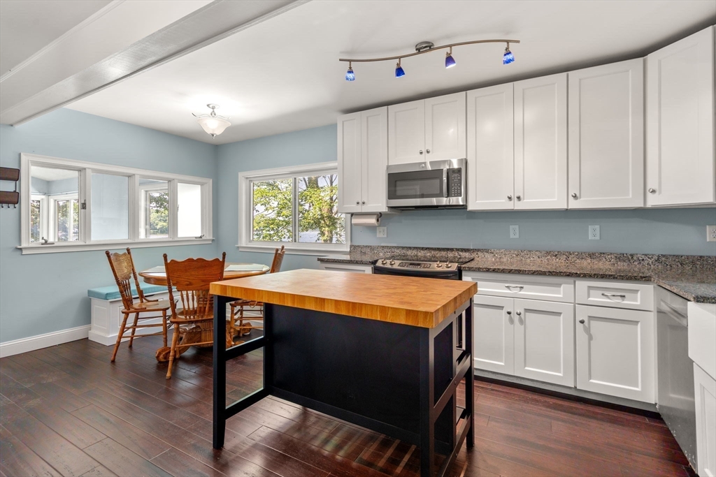 40 1/2 Maple Lane Sutton, MA 01590 - Photo 3 of 37