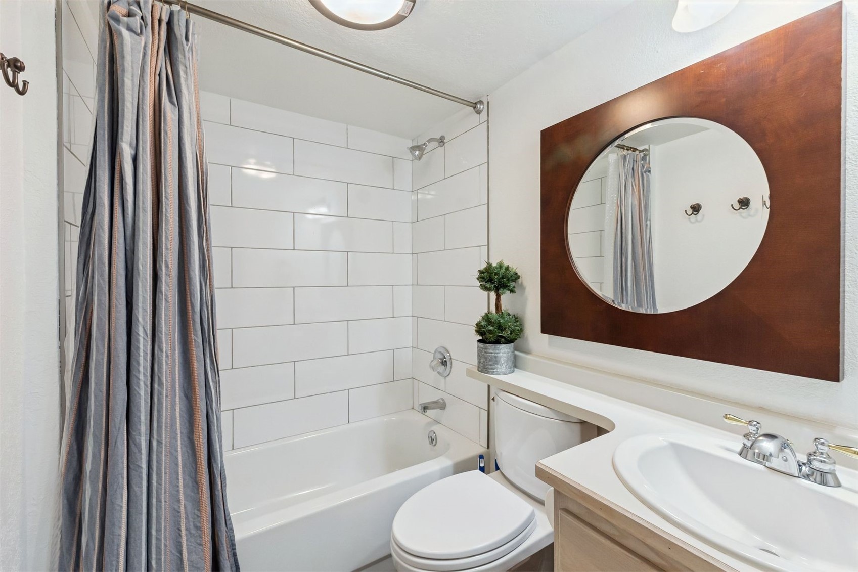 1692 Boreas Pass Road, Unit D Breckenridge, CO 80424 - Photo 25 of 33 Full Bathroom on lower level