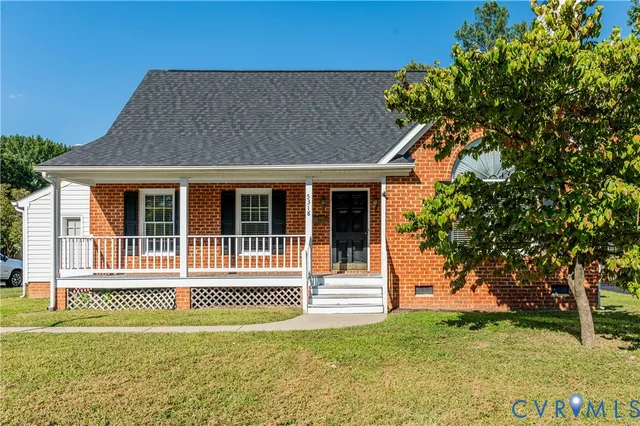 a view of a house with a swimming pool