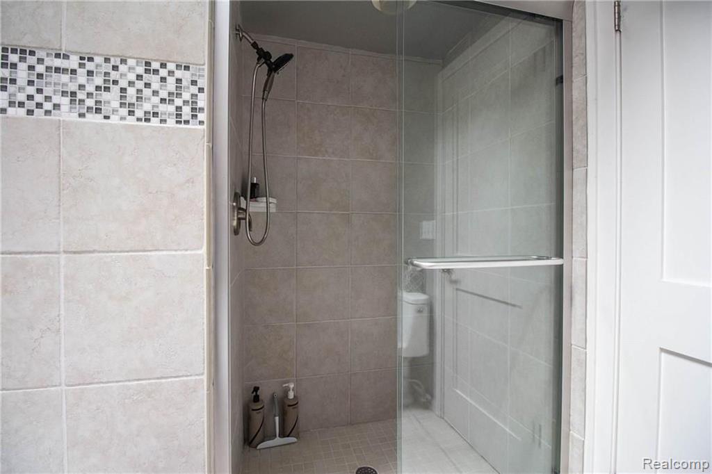 5388 Parkgrove Road, Unit 21 Ann Arbor, MI 48103 - Photo 25 of 35