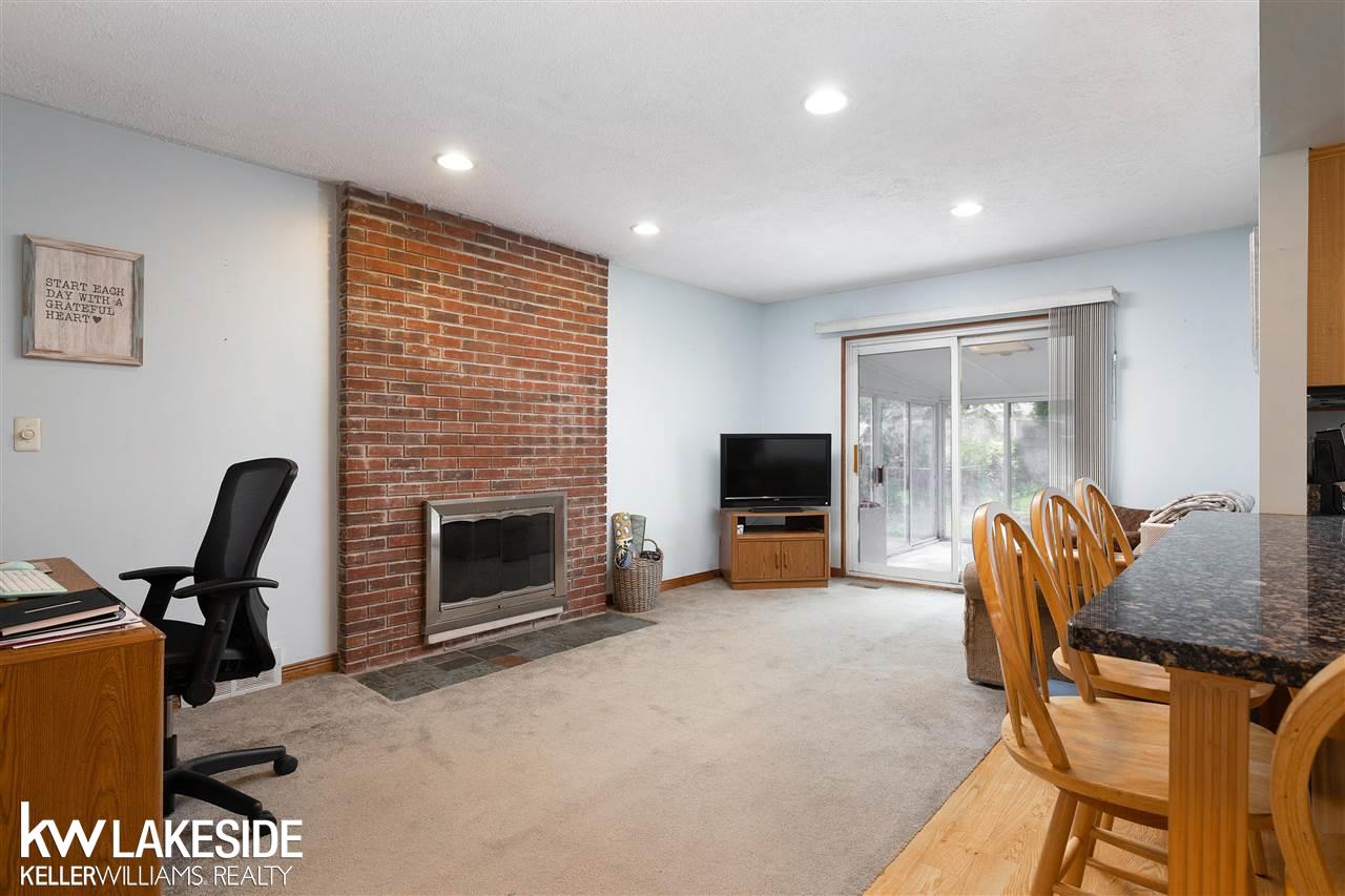 32439 Woody Road Fraser, MI 48026 - Photo 8 of 28 50040109-7.JPG