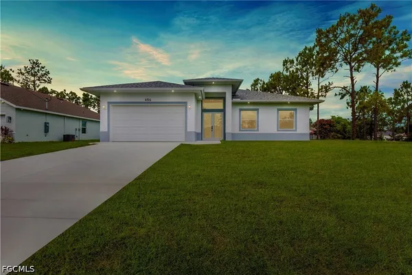 $347,900 | 654 Trinity Street East, Lehigh Acres, FL 33974
