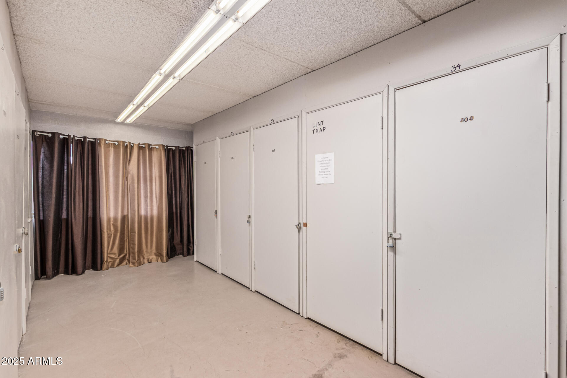 7940 East Camelback Road, Unit 605 Scottsdale, AZ 85251 - Photo 4 of 35 a view of a hallway