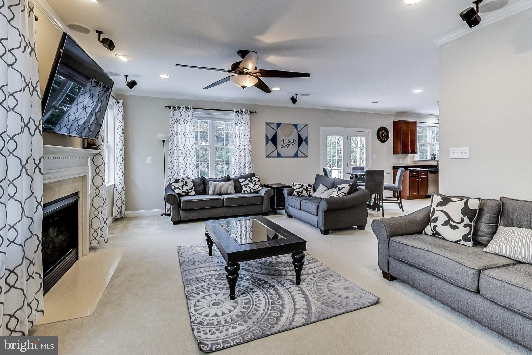 9092 Tiber Ridge Court Ellicott City, MD 21042 - Photo 17 of 52 Family Room