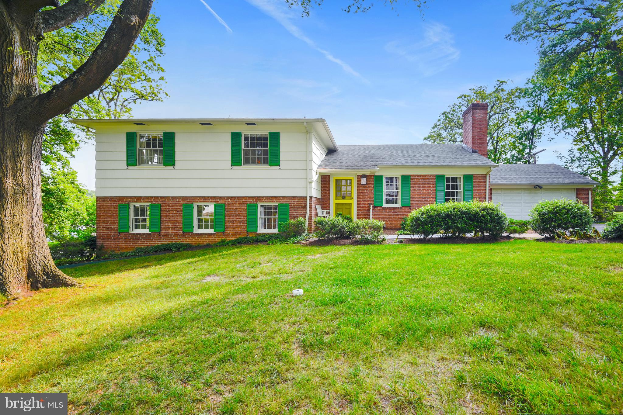 112 Croftley Road Lutherville-Timonium, MD 21093 - Photo 2 of 41 Front