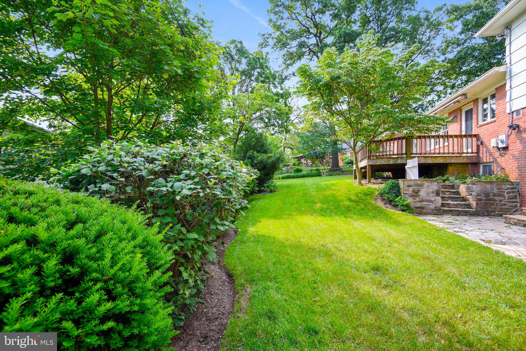 112 Croftley Road Lutherville-Timonium, MD 21093 - Photo 11 of 41 Rear play yard