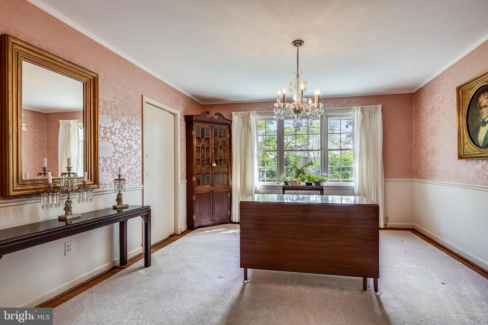 112 Croftley Road Lutherville-Timonium, MD 21093 - Photo 22 of 41 Dining room