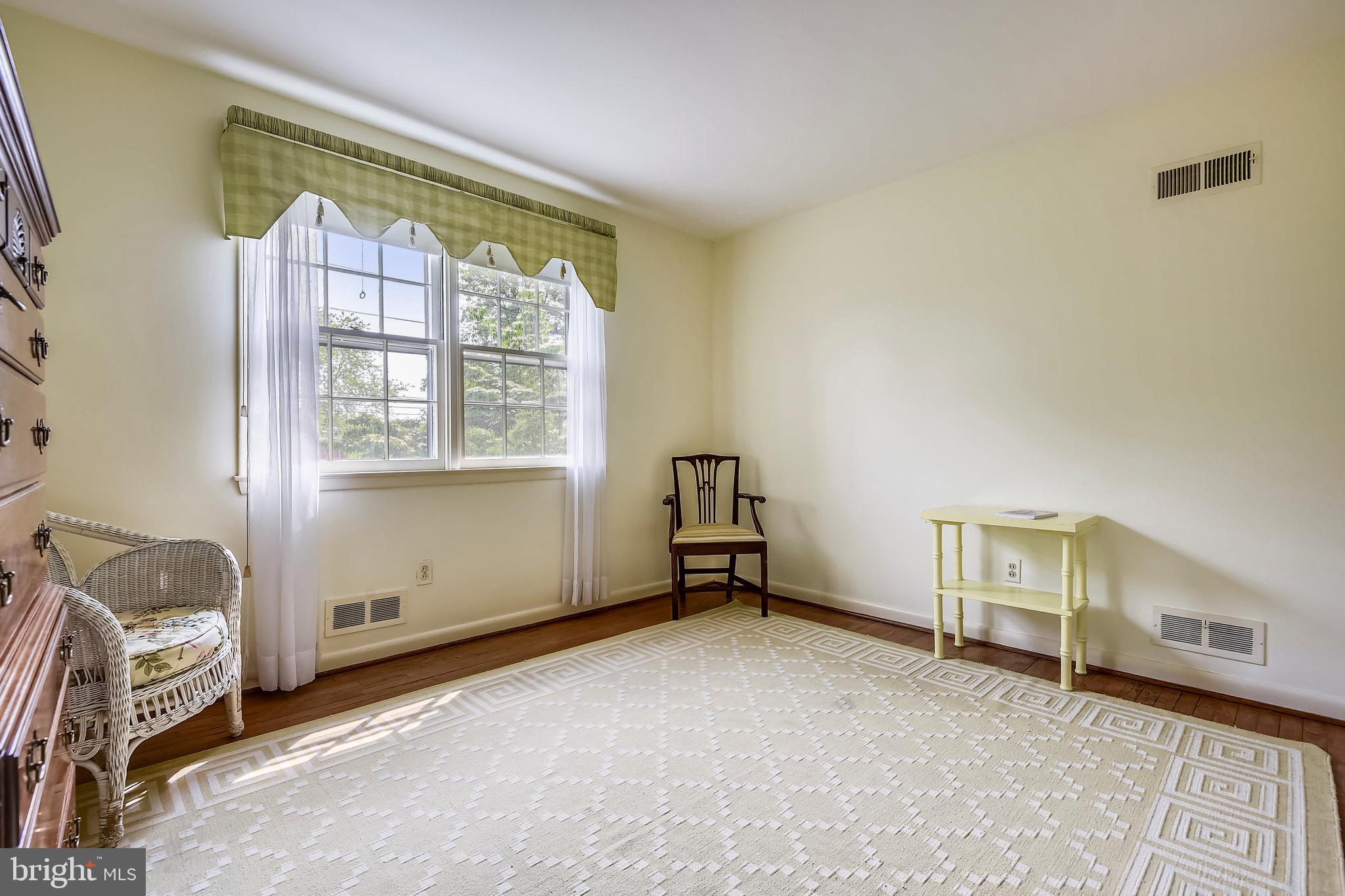 112 Croftley Road Lutherville-Timonium, MD 21093 - Photo 27 of 41 Upper level Bedroom