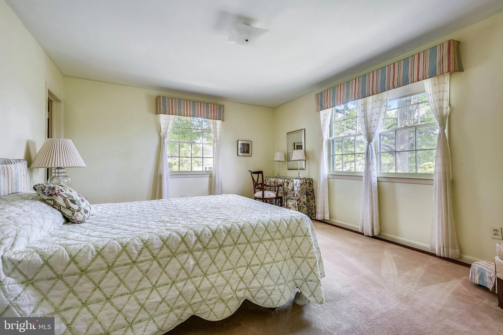 112 Croftley Road Lutherville-Timonium, MD 21093 - Photo 28 of 41 Master bedroom