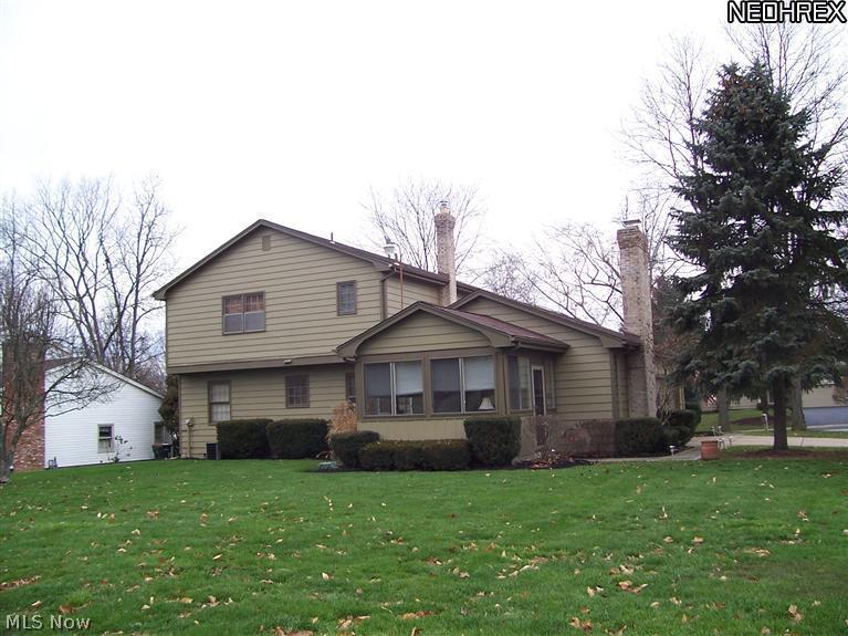 157 Roche Way Youngstown, OH 44512 - Photo 3 of 12 Gallery Image 3